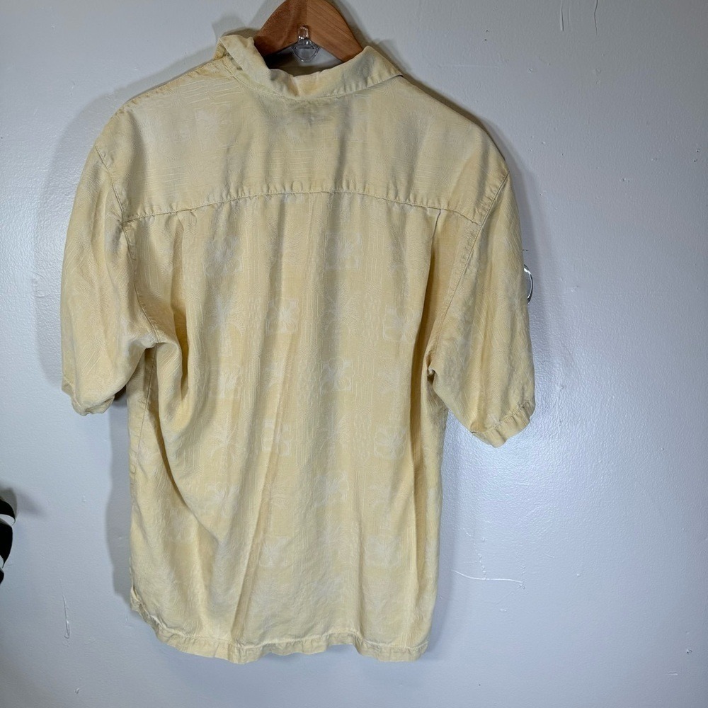 men's Tommy Bahama 100% silk yellow short sleeve button-down shirt medium - Picture 7 of 13